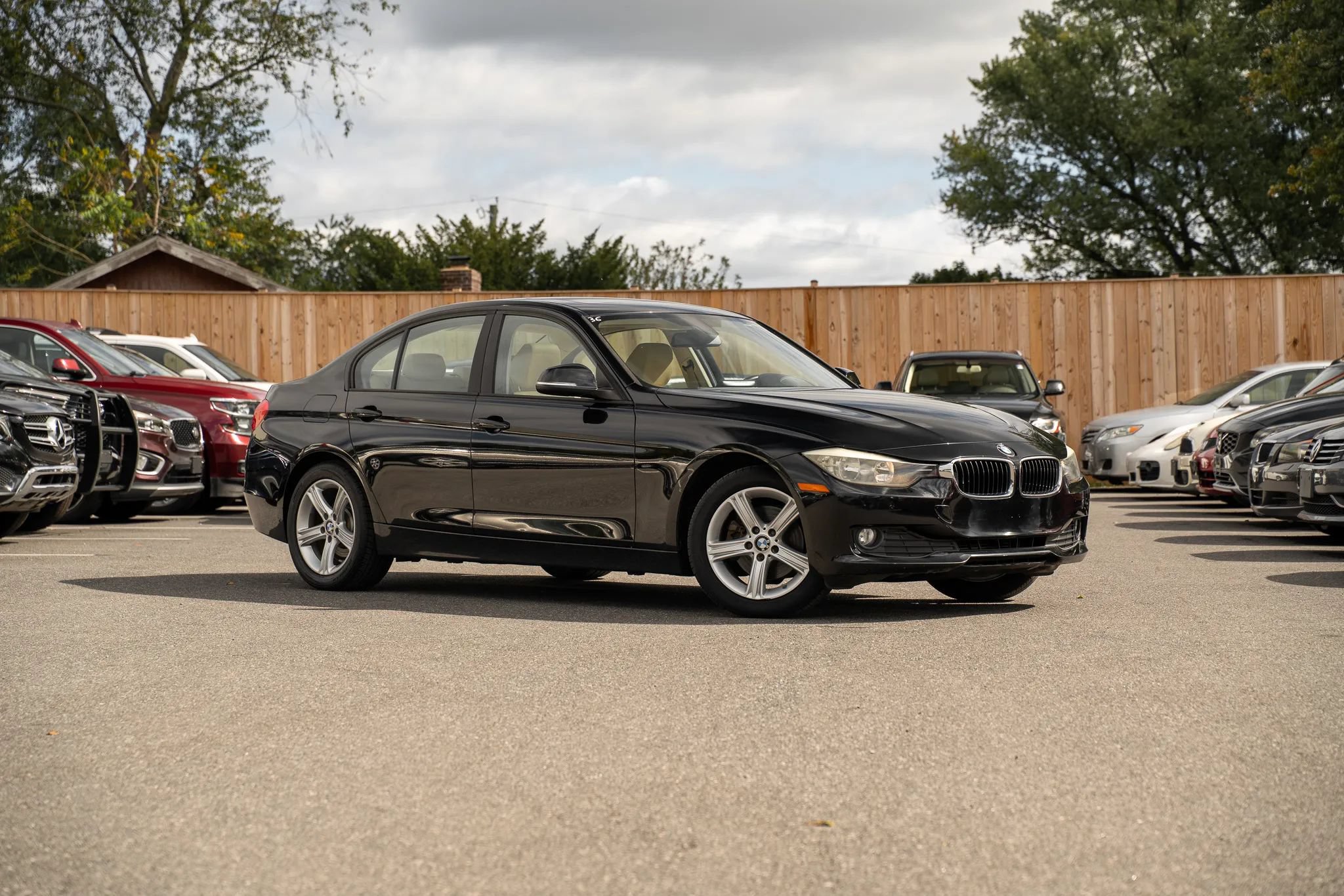 Used 2013 BMW 320i xDrive Sedan AWD/4WD image 1