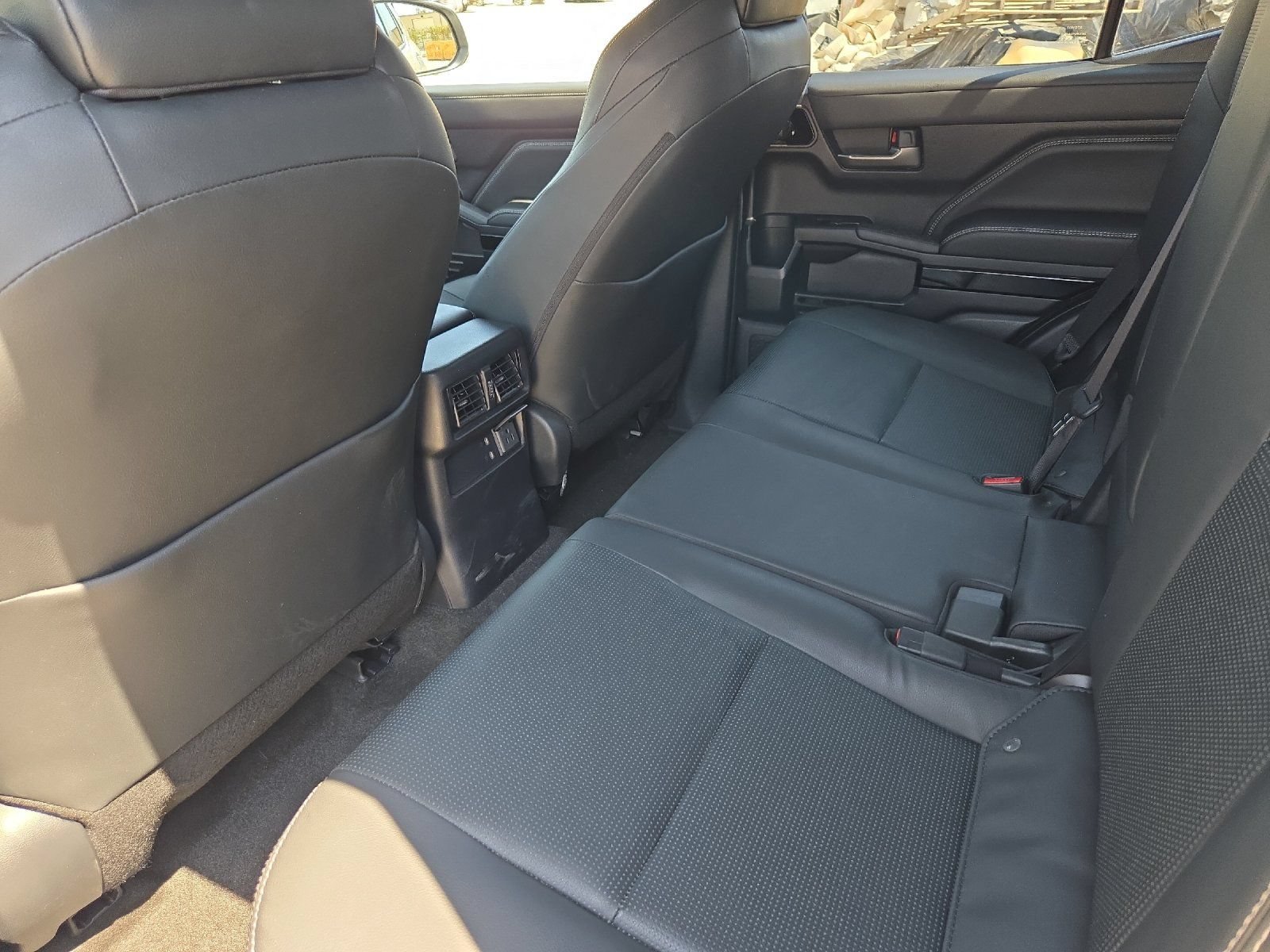 Certified 2025 Toyota 4Runner Limited AWD/4WD image 11