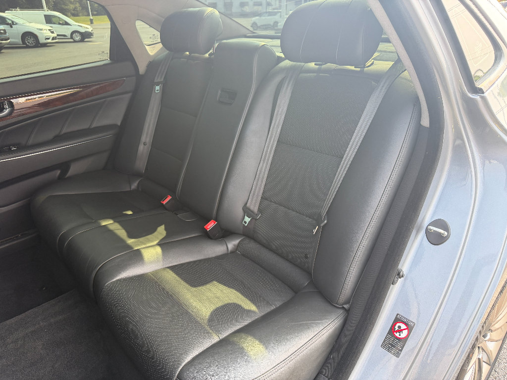 Used 2014 Hyundai Equus Signature RWD image 21