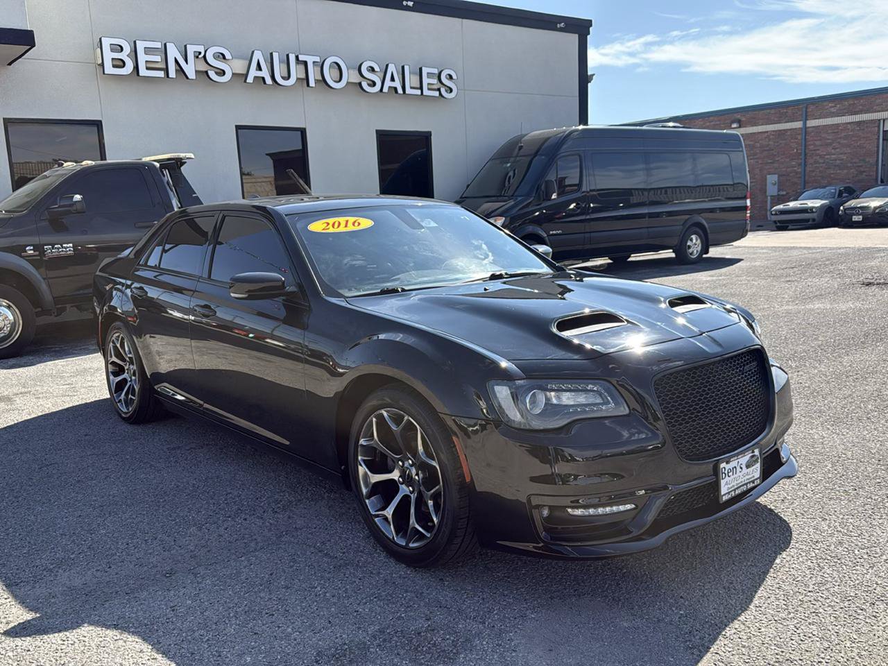 Used 2016 Chrysler 300 S w/ 300S Premium Group RWD image 4