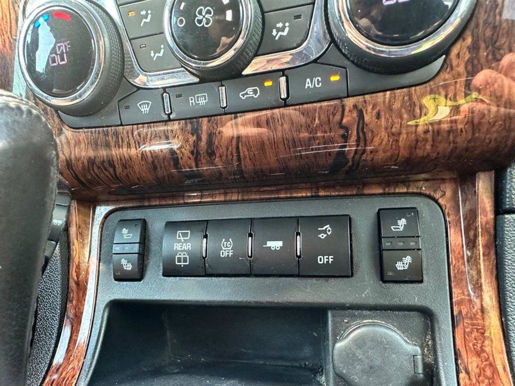 Used 2014 Chevrolet Traverse LT FWD image 35