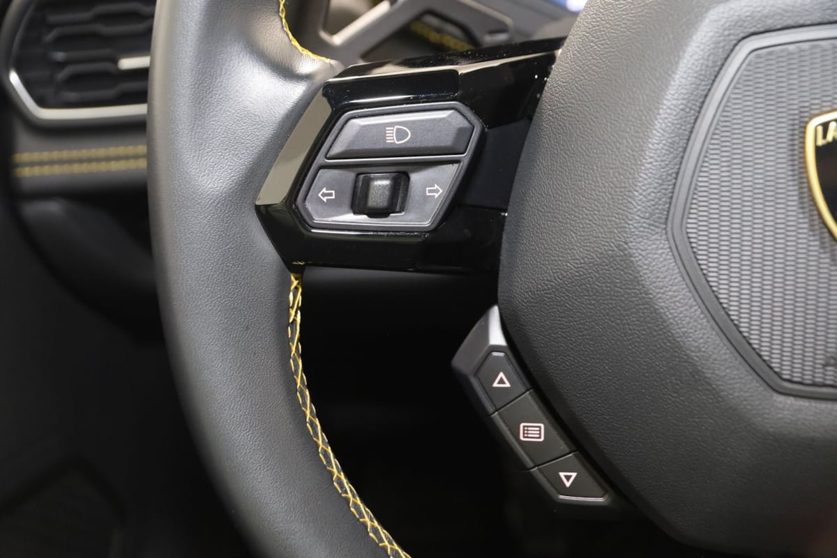 Used 2023 Lamborghini Huracan EVO RWD image 63
