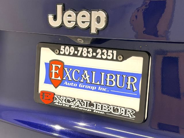 Used 2018 Jeep Renegade Latitude AWD/4WD image 9