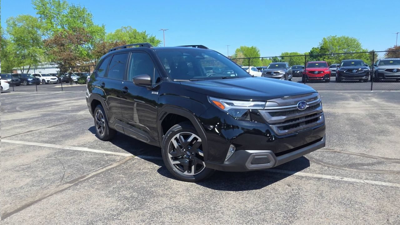 Used 2025 Subaru Forester Limited w/ Popular Package AWD/4WD image 2