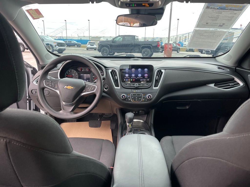 Used 2024 Chevrolet Malibu LT image 19
