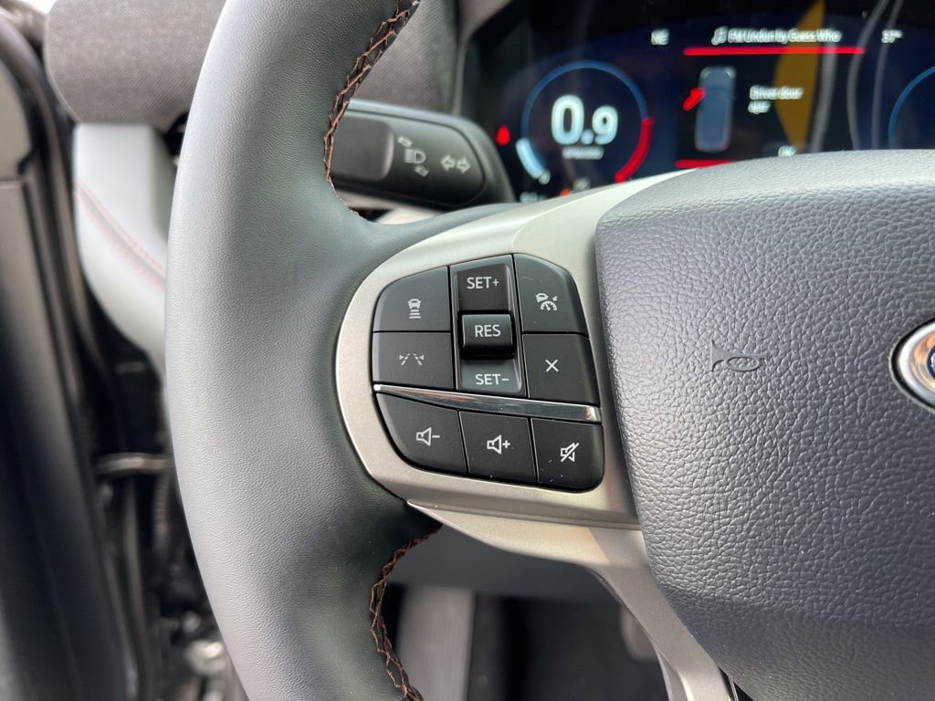 New 2026 Ford Explorer Active w/ Active Comfort Package image 15