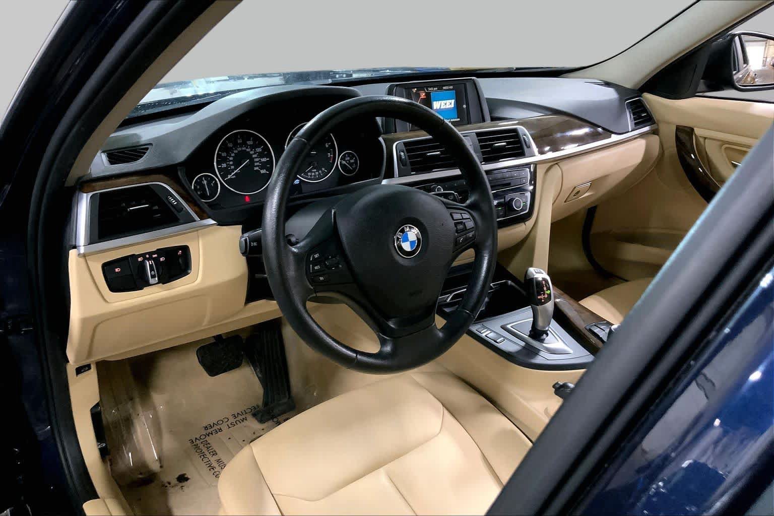 Used 2016 BMW 320i xDrive Sedan AWD/4WD image 18