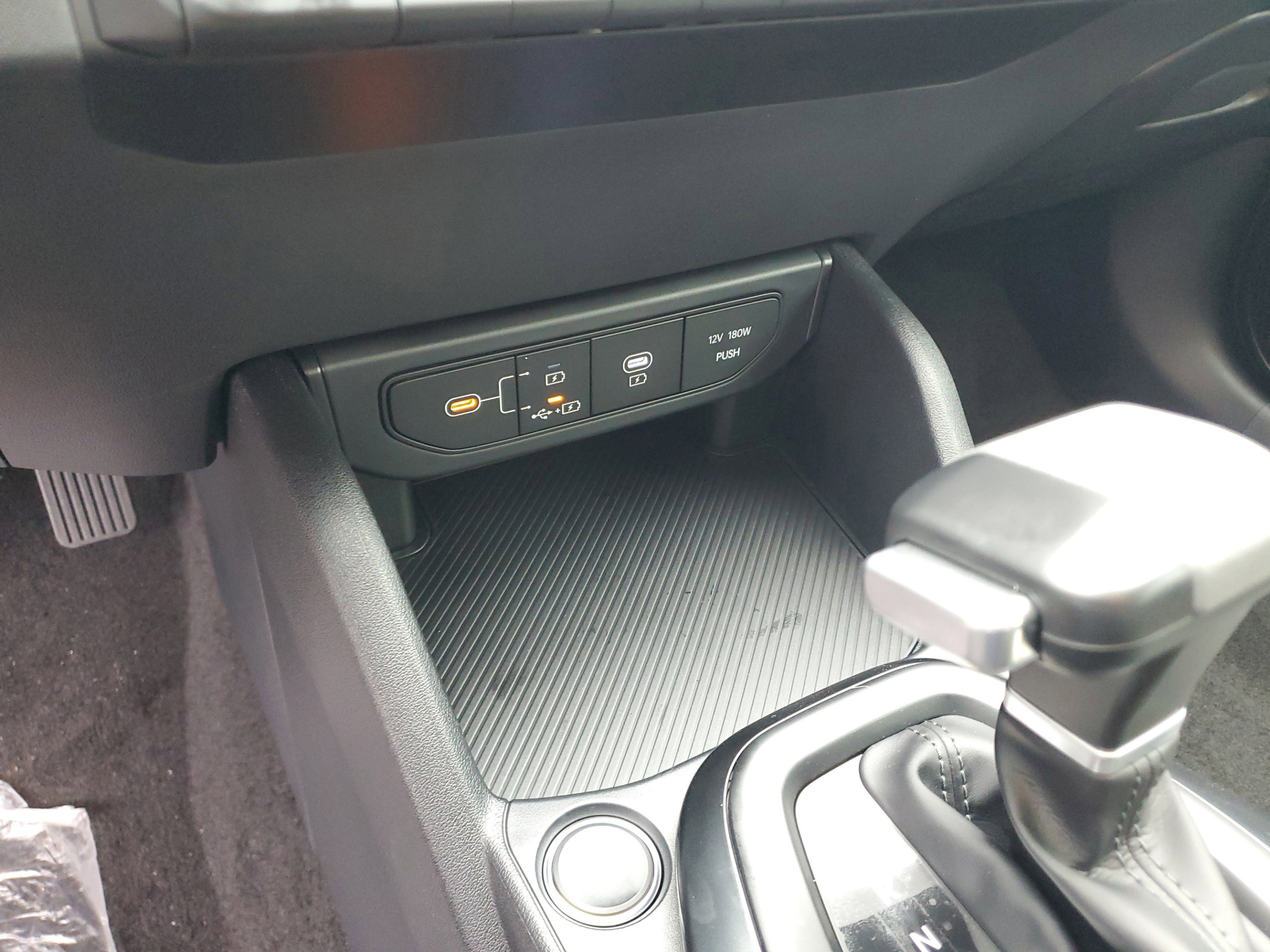 New 2025 Kia K4 FWD image 7