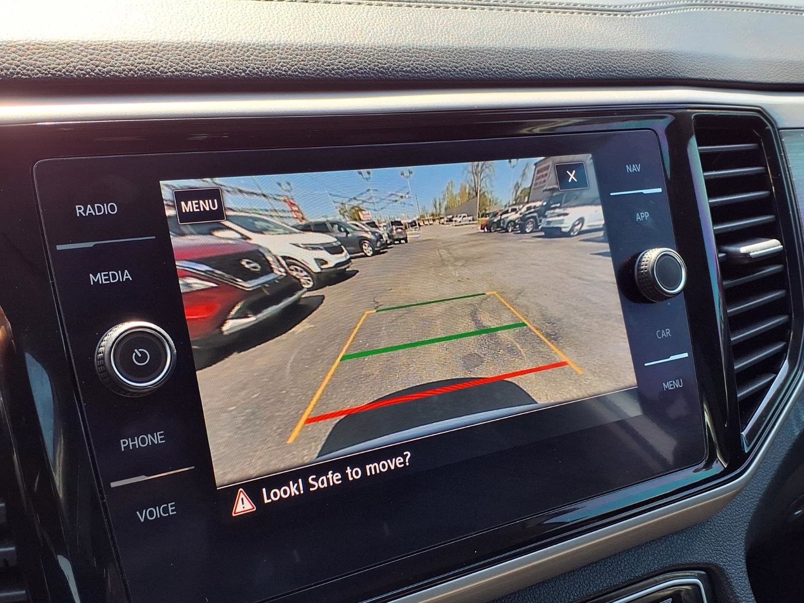 Used 2021 Volkswagen Atlas SEL Premium image 10