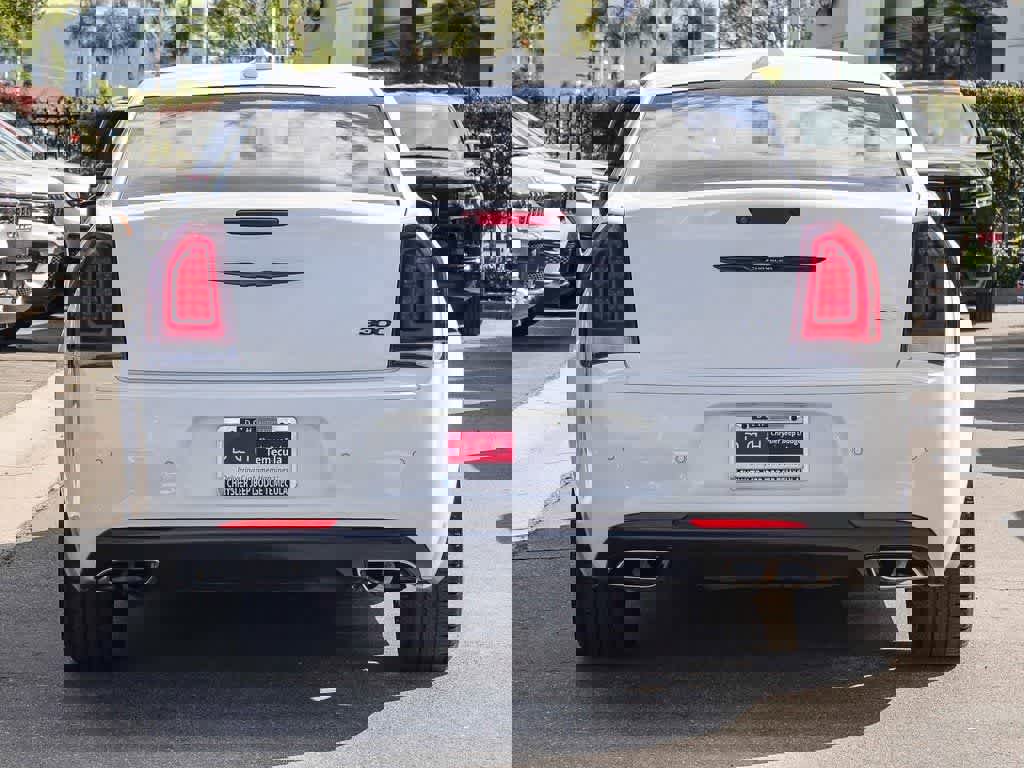 Certified 2023 Chrysler 300 Touring L image 5