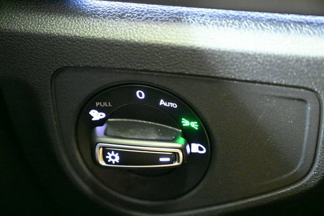 Used 2022 Volkswagen Atlas SEL Premium image 46