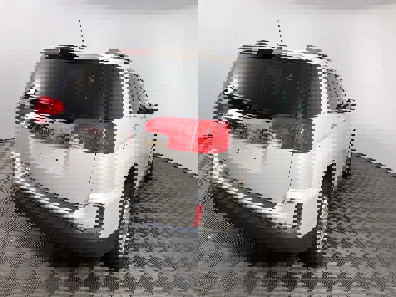 Used 2017 GMC Terrain SLT w/ Open Road Package image 8