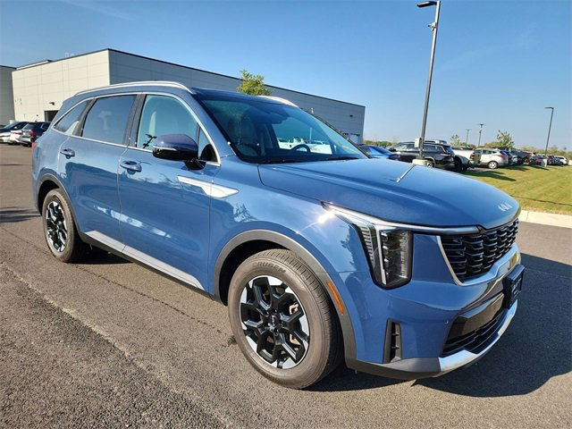Used 2024 Kia Sorento S w/ Panoramic Sunroof Package image 1
