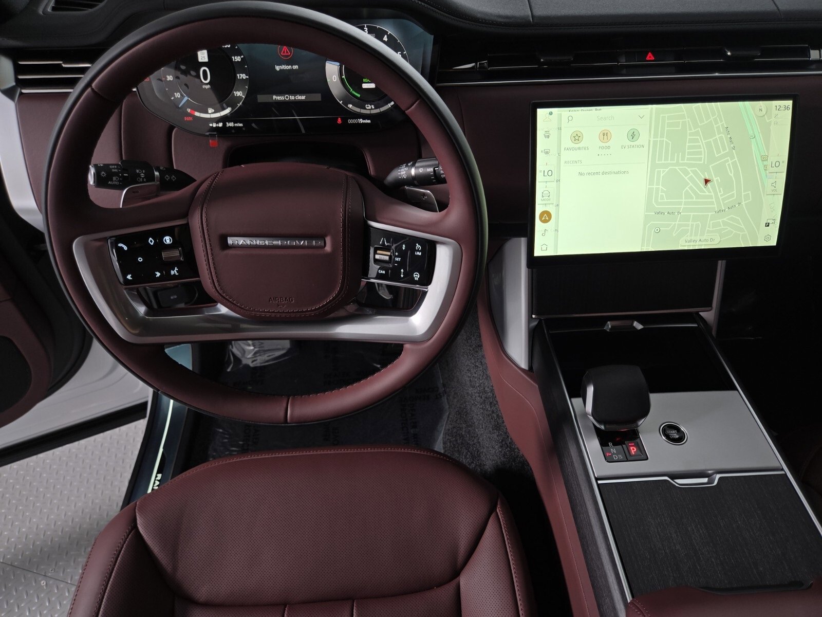 New 2025 Land Rover Range Rover SE image 12