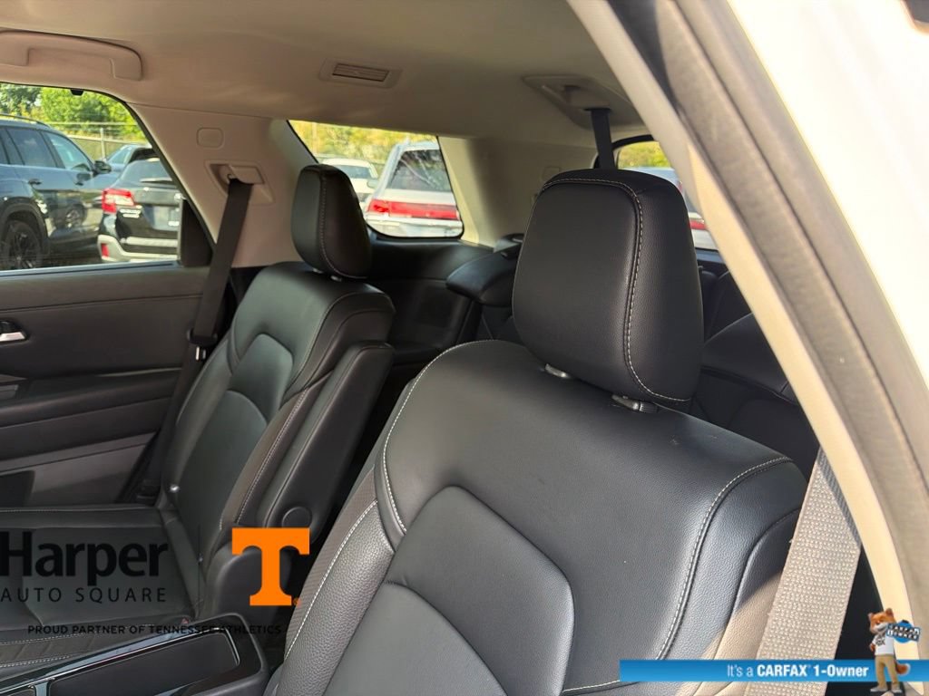 Used 2023 Nissan Pathfinder SL w/ SL Premium Package AWD/4WD image 9
