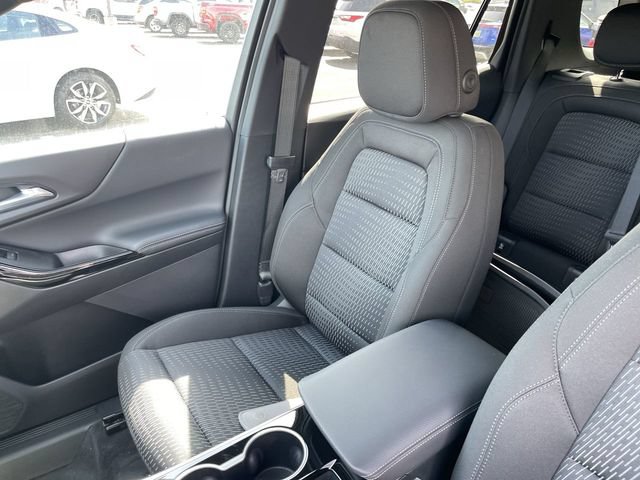 New 2027 Chevrolet Equinox LT w/ LPO, Floor Liner Package AWD/4WD image 24