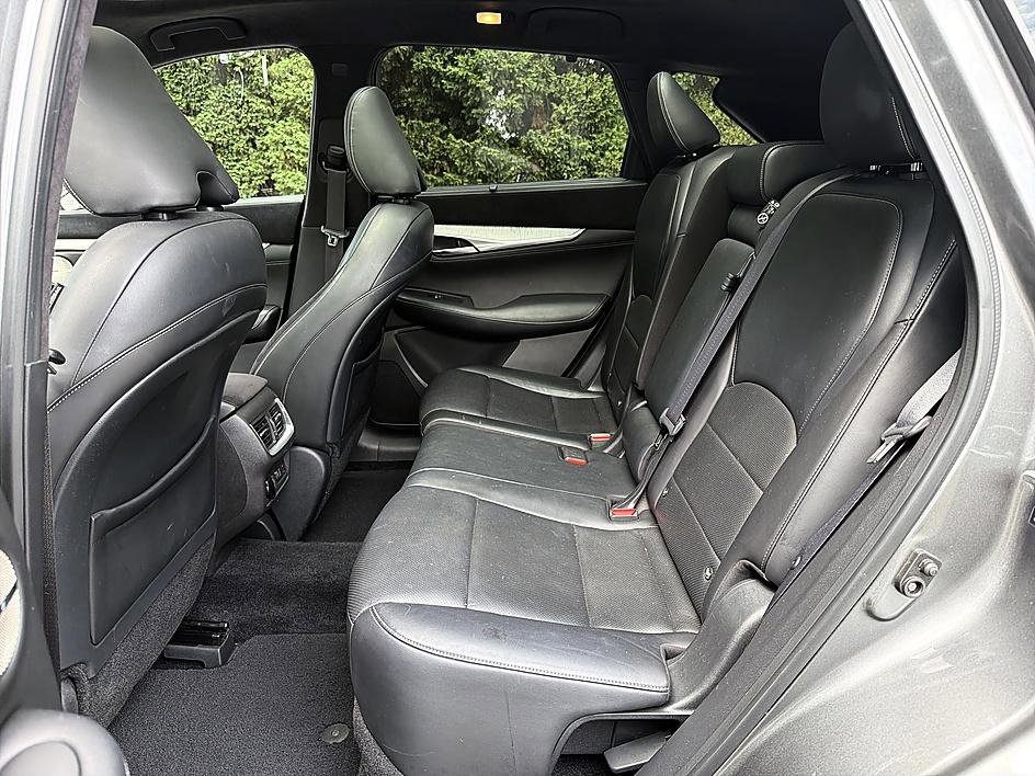 Used 2019 INFINITI QX50 Essential w/ Sensory Package AWD/4WD image 13