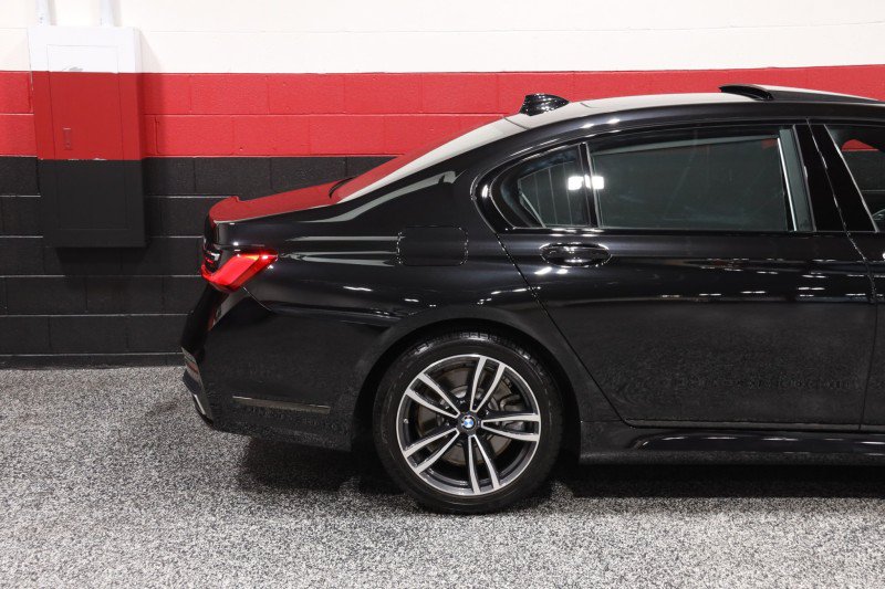 Used 2020 BMW 750i xDrive w/ Executive Package AWD/4WD image 5
