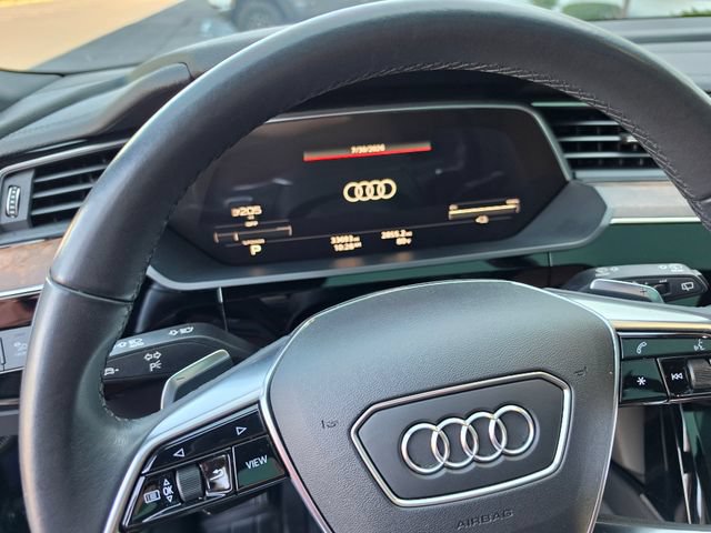 Used 2022 Audi e-tron Premium w/ Towing Package AWD/4WD image 22