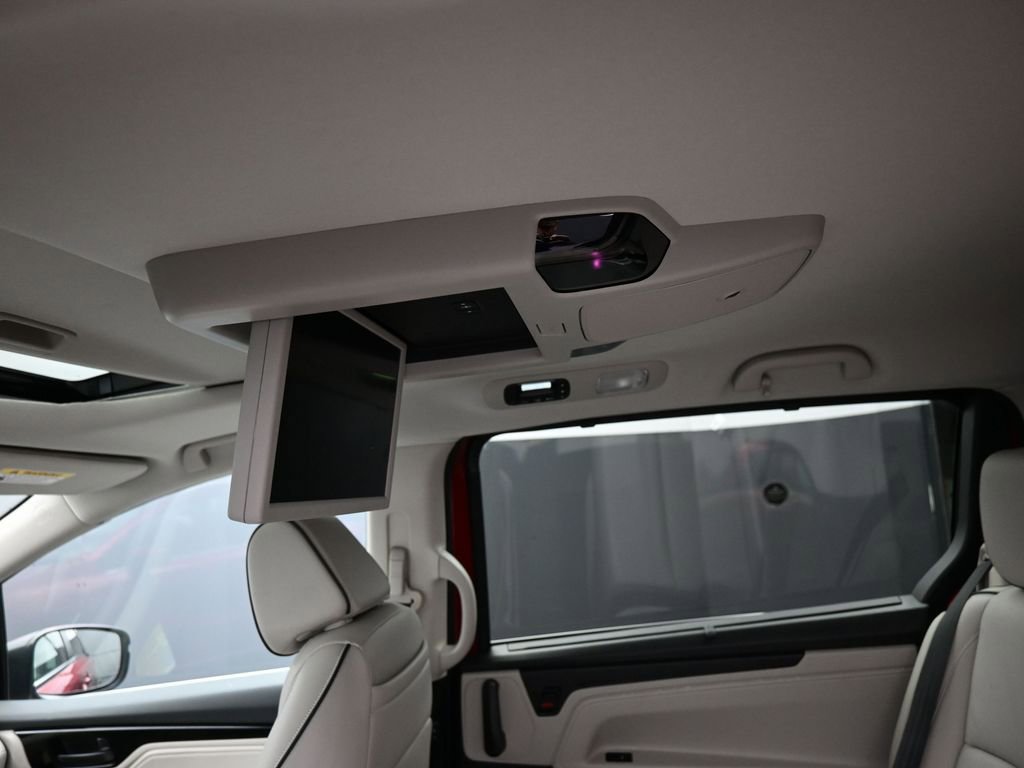 Used 2025 Honda Odyssey Touring image 22