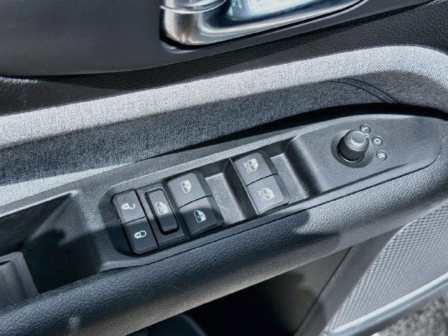 Used 2022 Jeep Compass Latitude AWD/4WD image 18