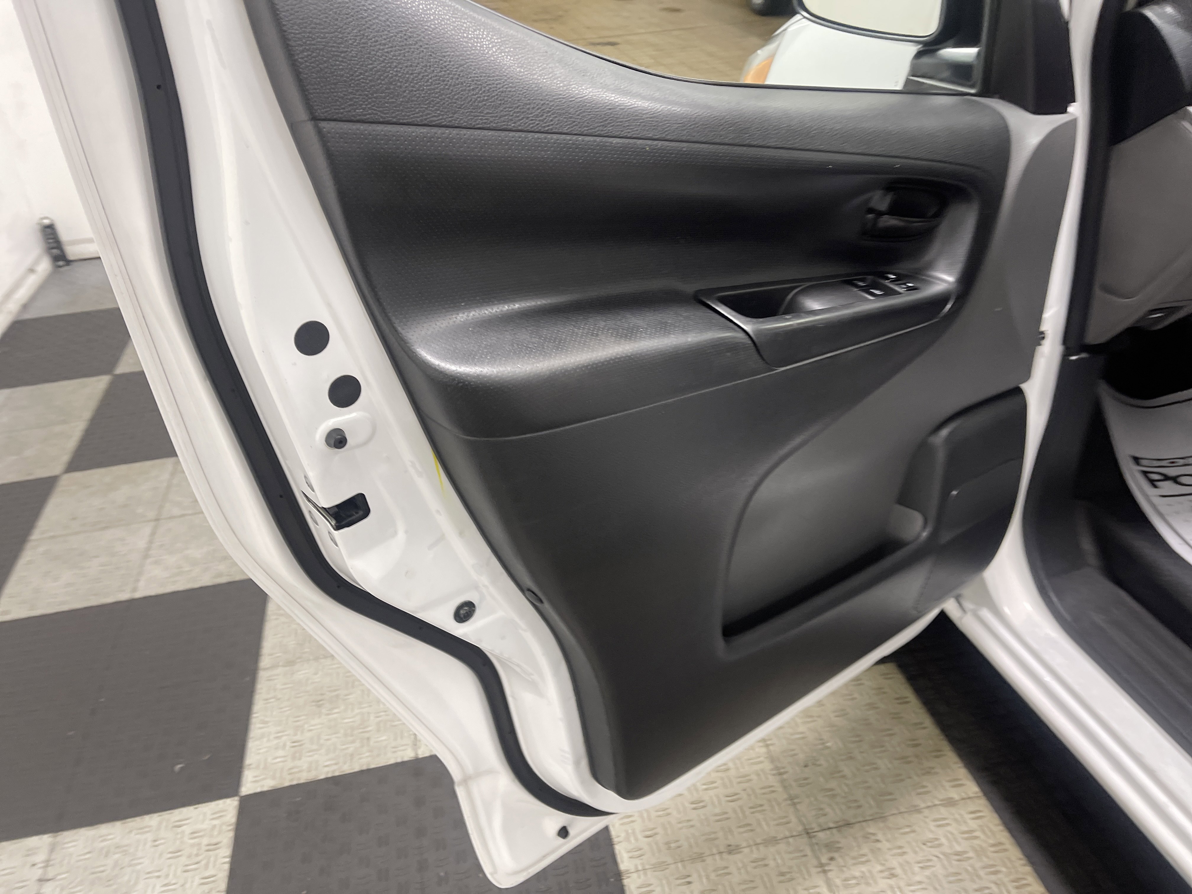 Used 2017 Chevrolet City Express LS image 10