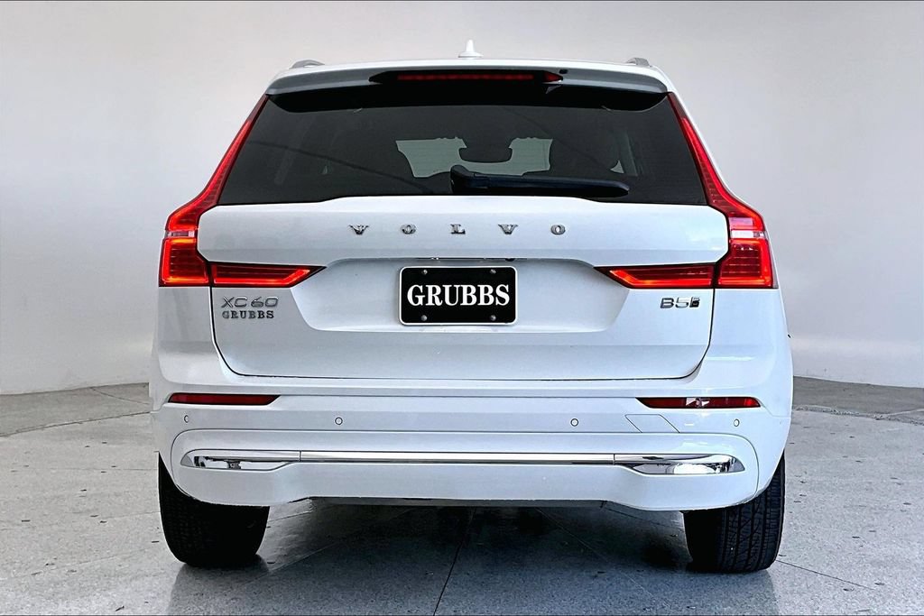 Used 2023 Volvo XC60 B5 Plus AWD/4WD image 5