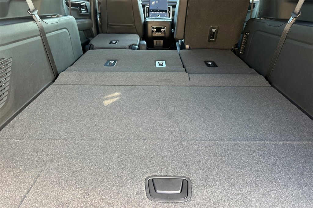 New 2026 GMC Yukon XL Elevation w/ Elevation Premium Package image 15