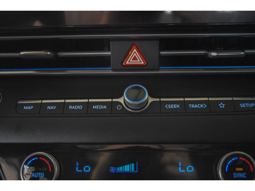 New 2025 Hyundai Elantra Limited image 73