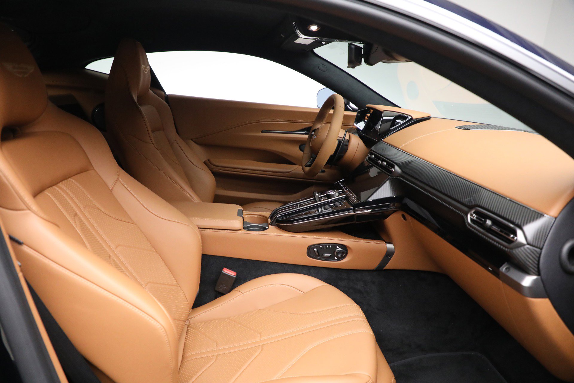 New 2026 Aston Martin V8 Vantage Coupe image 19