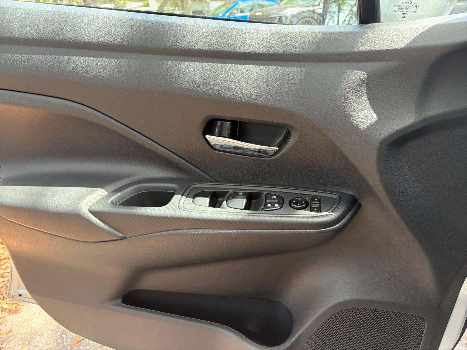Used 2025 Nissan Versa SV FWD image 18