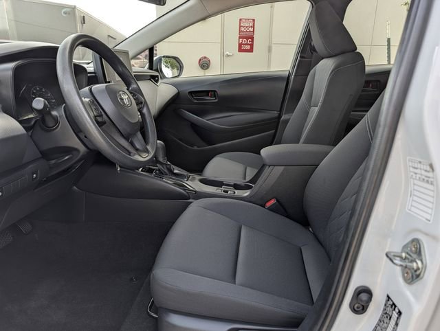 Used 2025 Toyota Corolla LE FWD image 26
