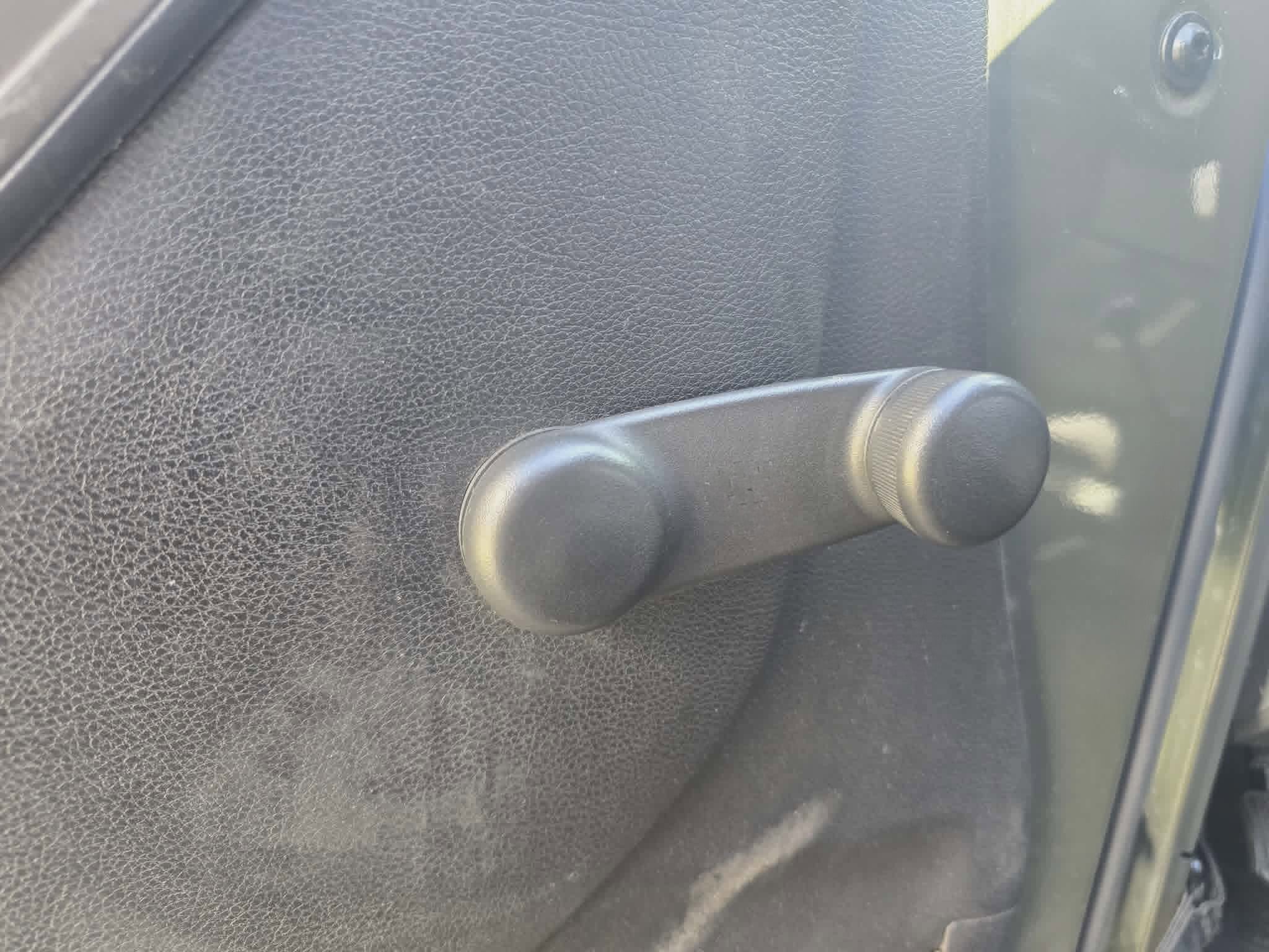 Used 2015 Jeep Wrangler Sport AWD/4WD image 15