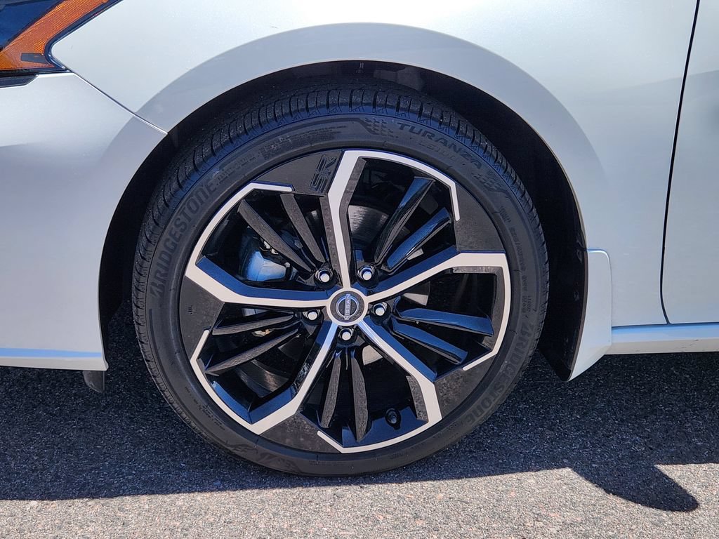 Used 2023 Nissan Altima 2.5 SR w/ SR Premium Package FWD image 9
