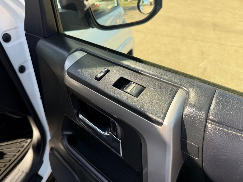 Used 2019 Toyota 4Runner SR5 Premium AWD/4WD image 28