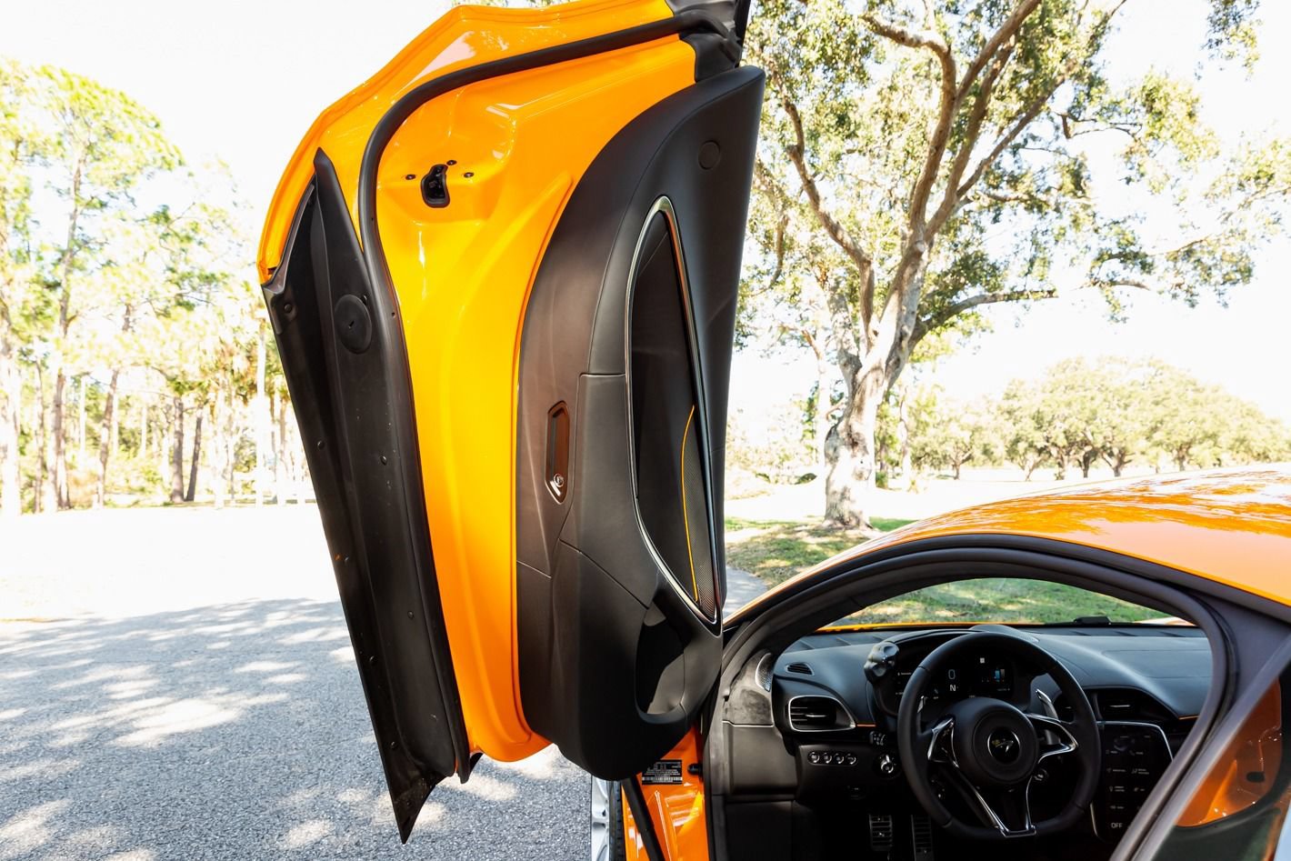 Used 2024 McLaren Artura RWD image 59