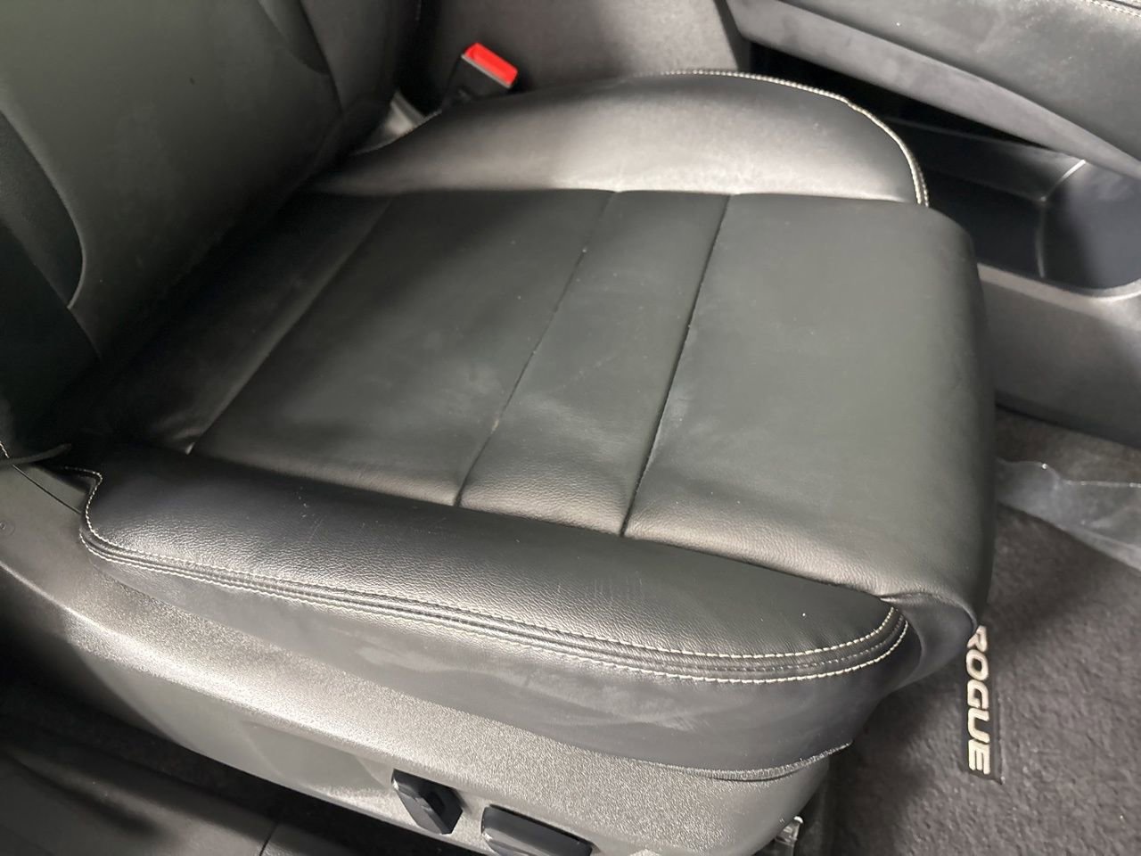 Used 2023 Nissan Rogue SL w/ SL Premium Package image 29