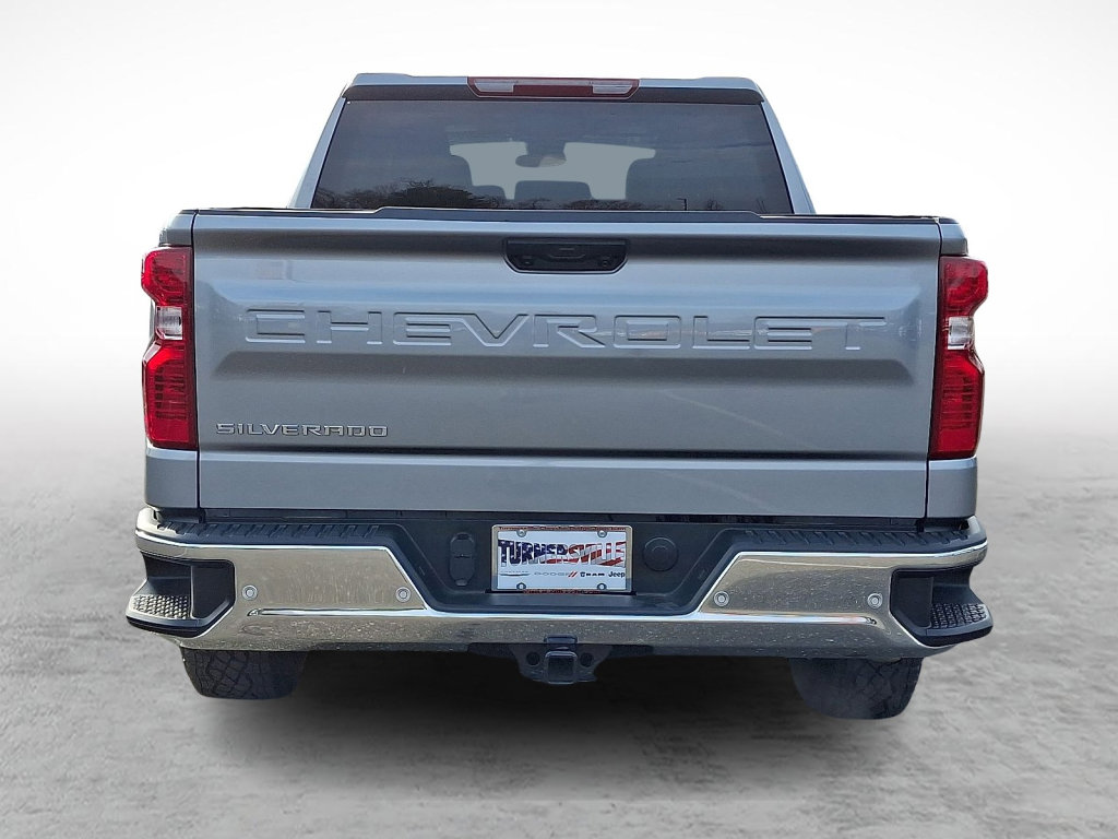 Used 2024 Chevrolet Silverado 1500 W/T w/ WT Value Package image 4