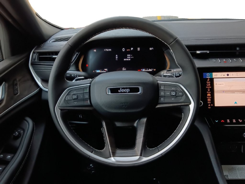 New 2027 Jeep Grand Cherokee L Limited w/ Limited Altitude Package AWD/4WD image 21