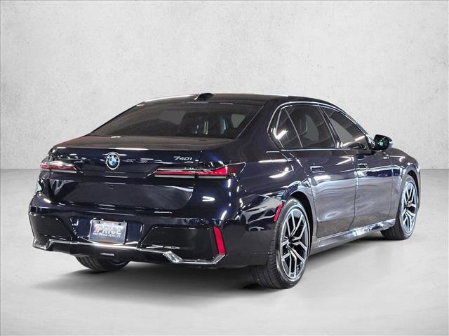 Used 2025 BMW 740i RWD image 5