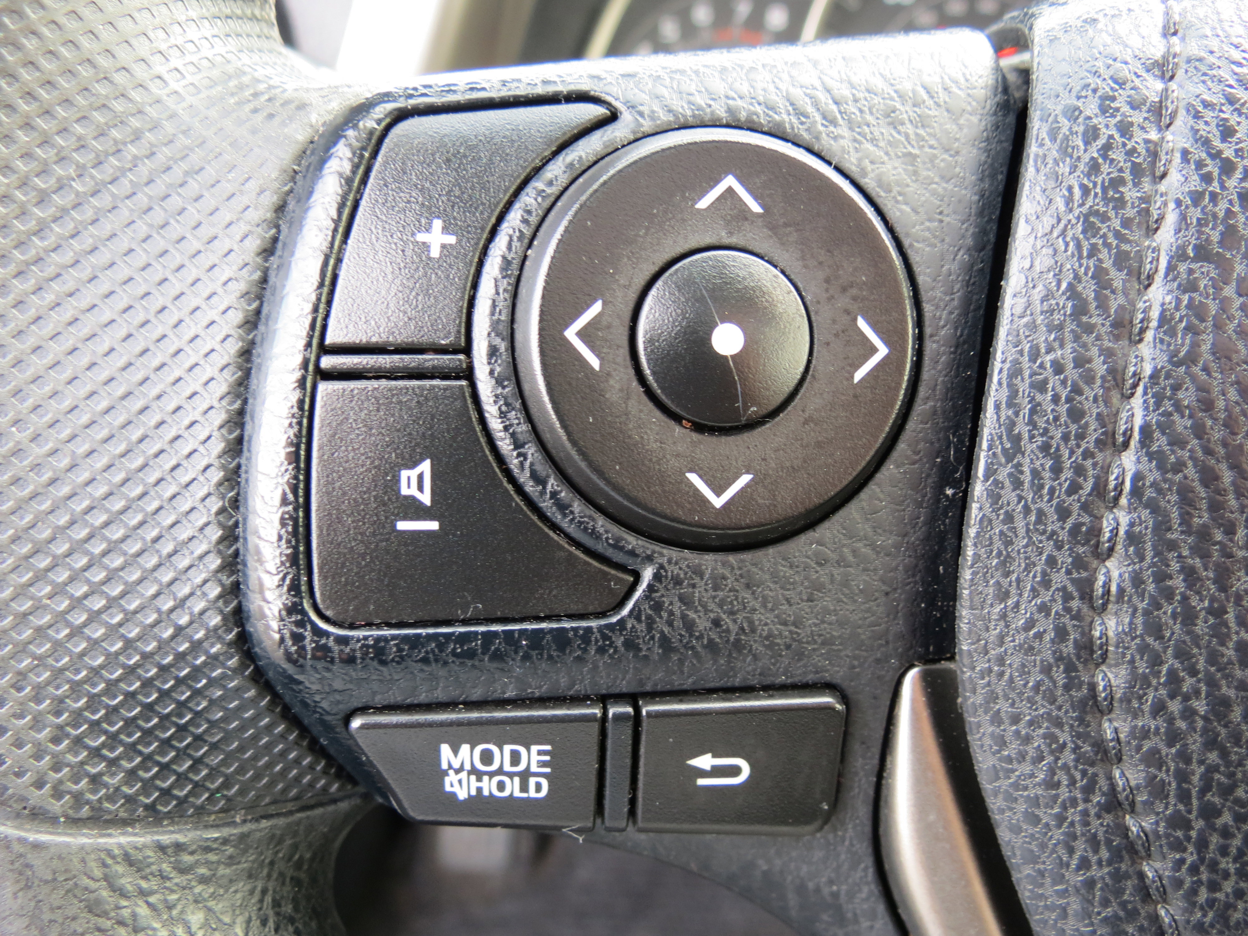 Used 2013 Toyota RAV4 XLE FWD image 13