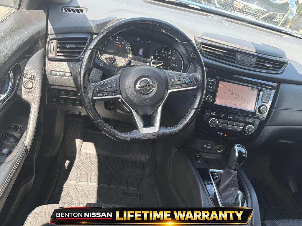 Used 2020 Nissan Rogue SV w/ Premium Package AWD/4WD image 14