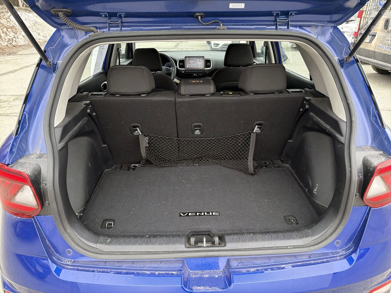 Used 2020 Hyundai Venue SEL FWD image 21
