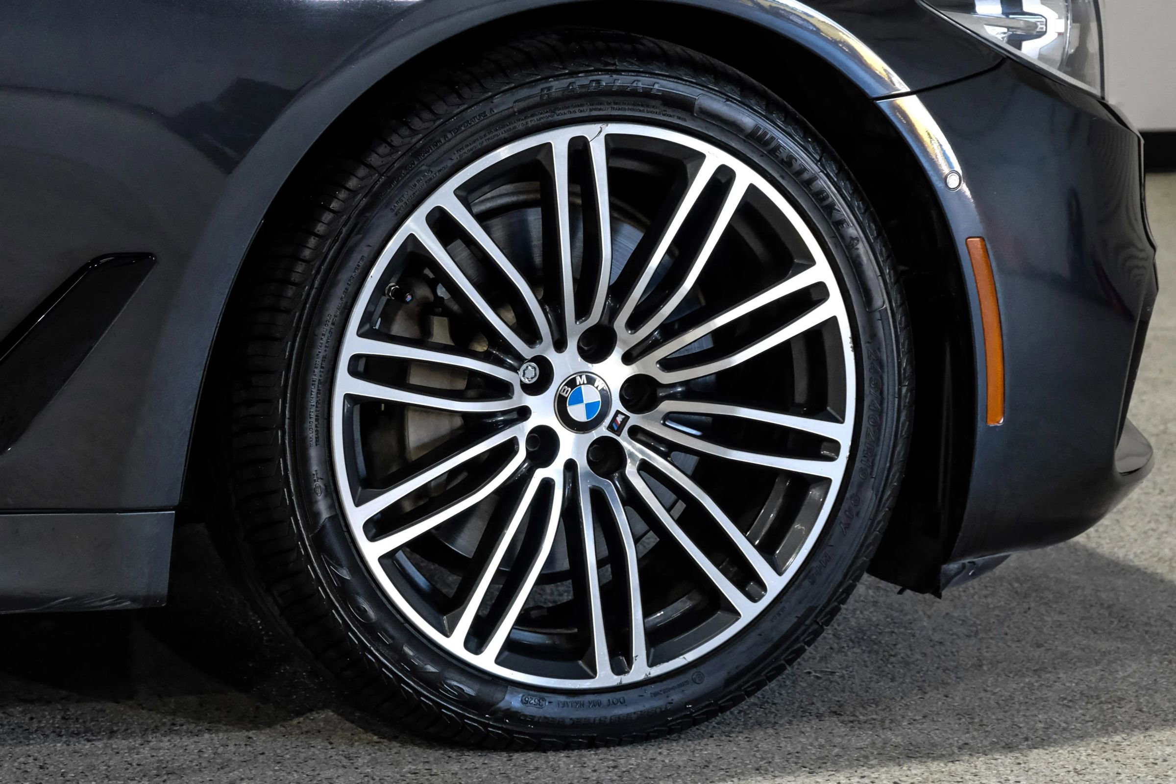 Used 2019 BMW 540i w/ M Sport Package RWD image 72