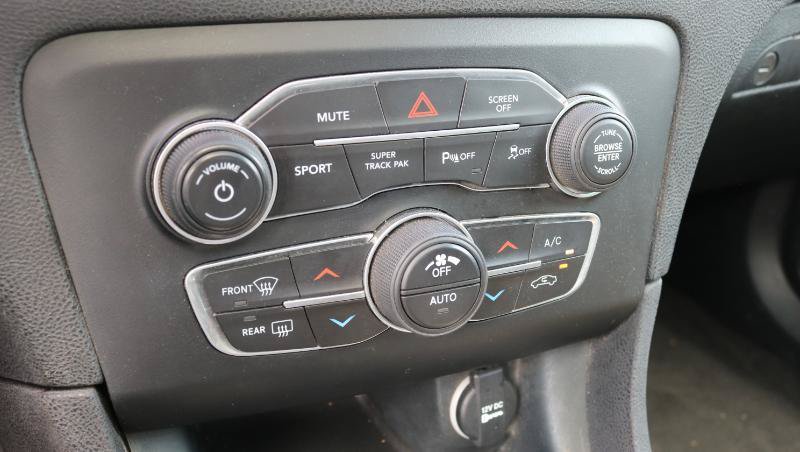 Used 2017 Dodge Charger R/T Scat Pack w/ Beats Audio Group RWD image 16
