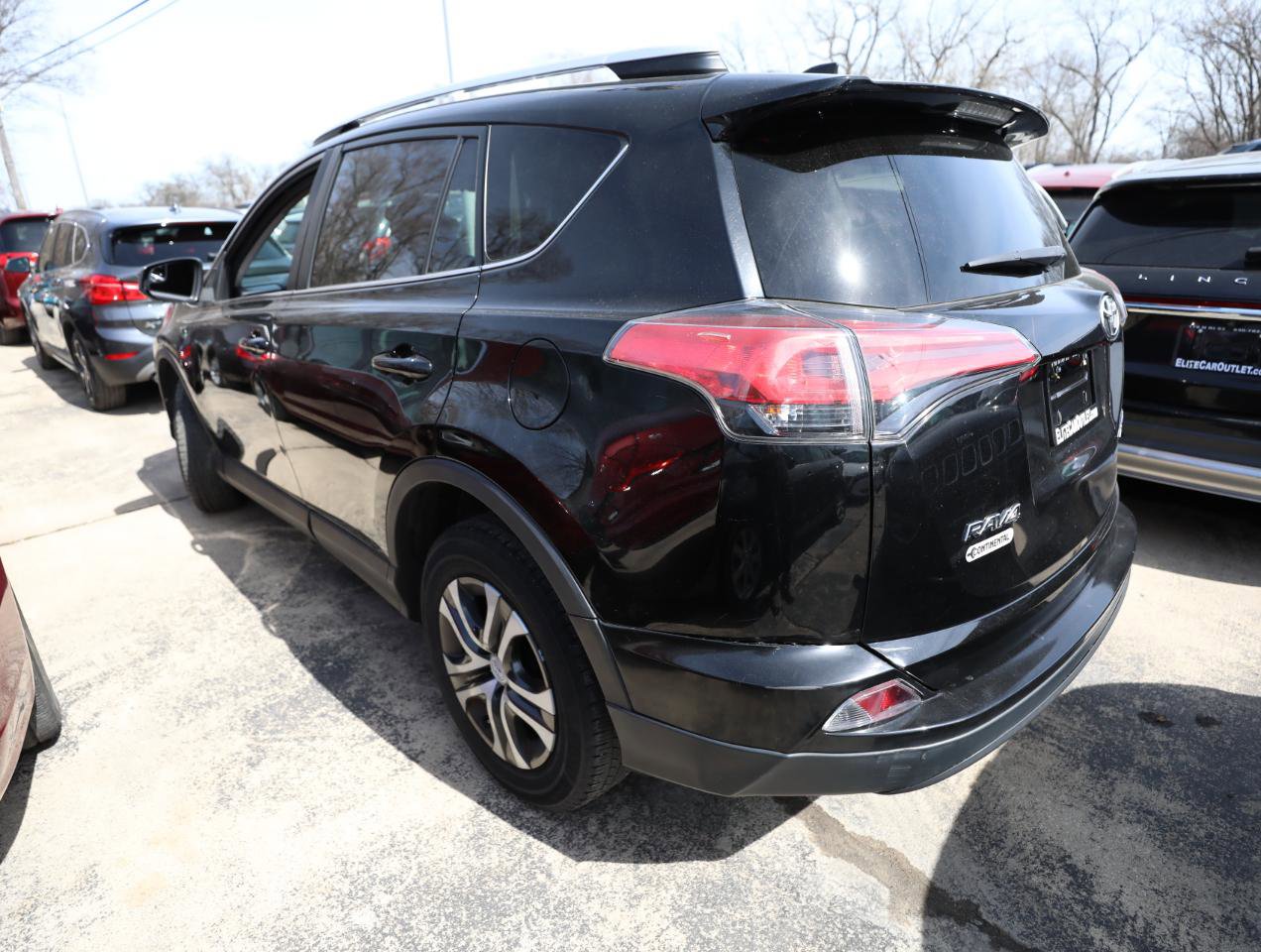 Used 2016 Toyota RAV4 LE image 8