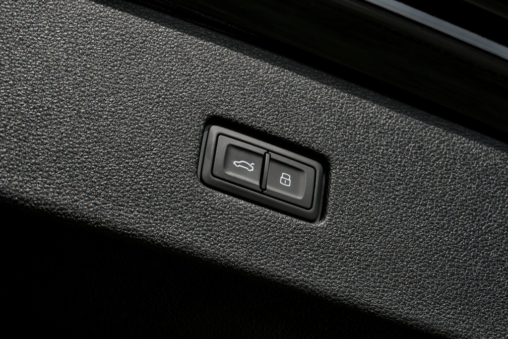 Used 2022 Audi Q8 Premium Plus AWD/4WD image 53