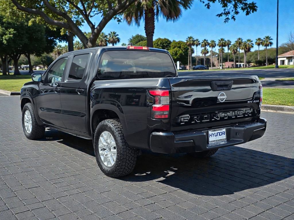 Used 2023 Nissan Frontier SV image 7