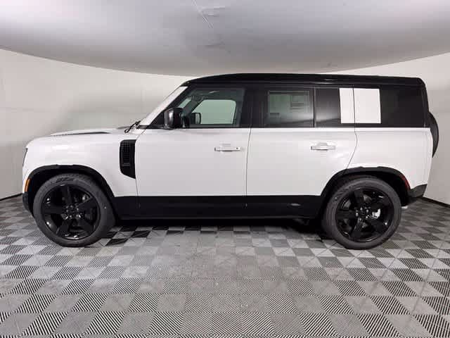 New 2026 Land Rover Defender 110 X-Dynamic SE AWD/4WD image 3