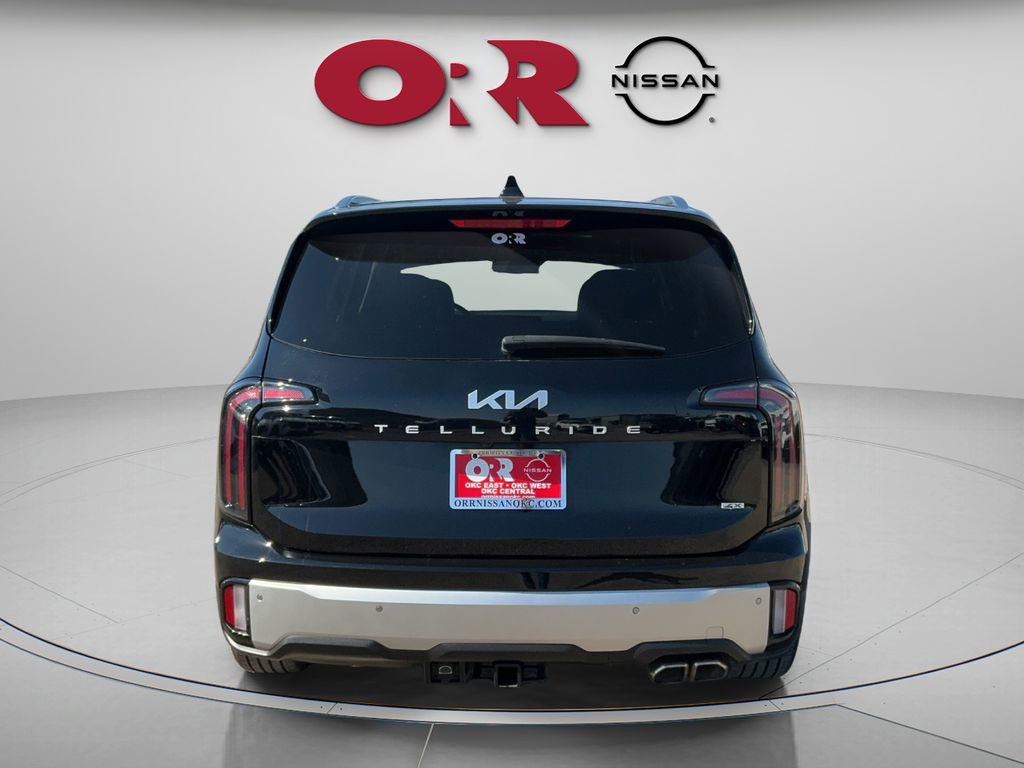 Used 2024 Kia Telluride EX w/ EX Captain's Chair Package image 6
